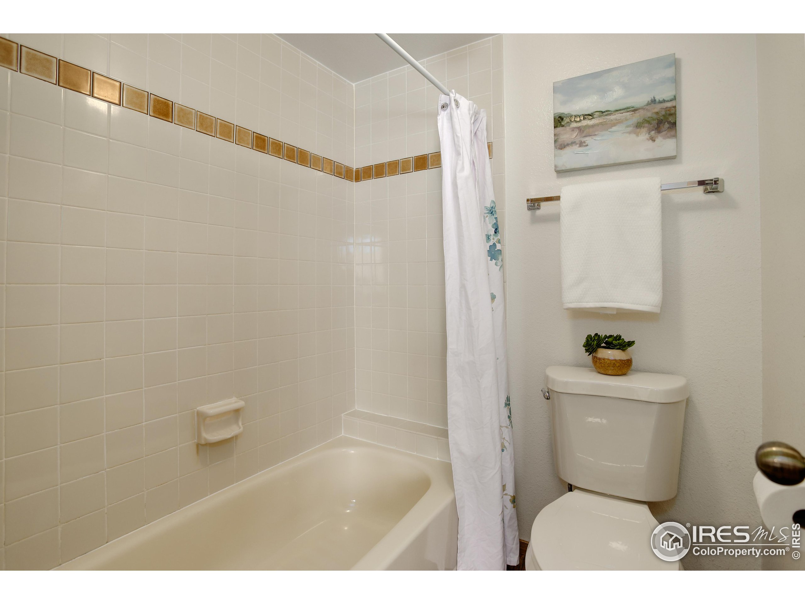 Boulder, Colorado, 80303, United States, 3 Bedrooms Bedrooms, ,2 BathroomsBathrooms,Residential,For Sale,1712574