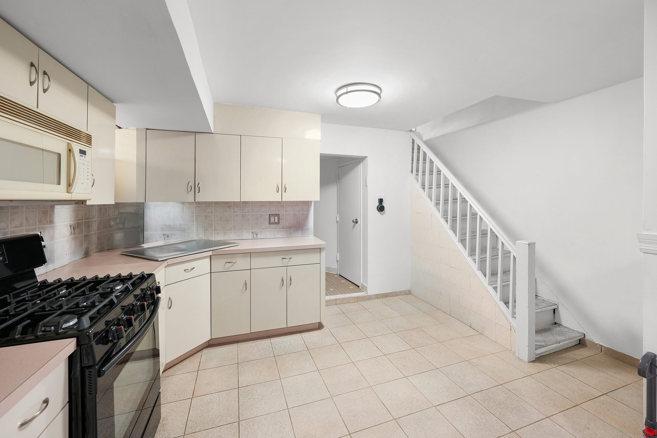 Brooklyn, New York, 11230, United States, 4 Bedrooms Bedrooms, ,4 BathroomsBathrooms,Residential,For Sale,1981094