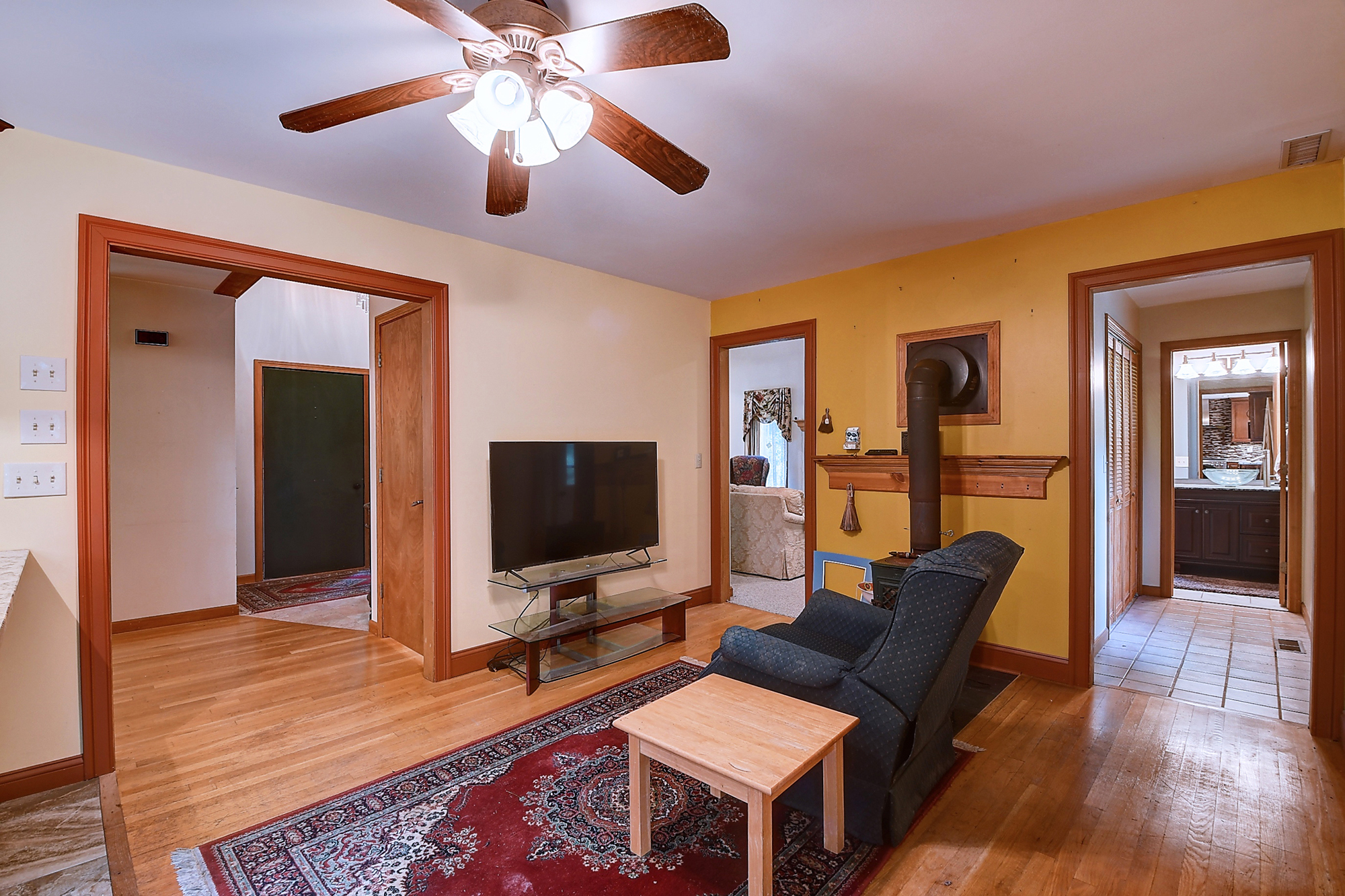 Bethlehem, Connecticut, 06751, United States, 3 Bedrooms Bedrooms, ,4 BathroomsBathrooms,Residential,For Sale,1987102