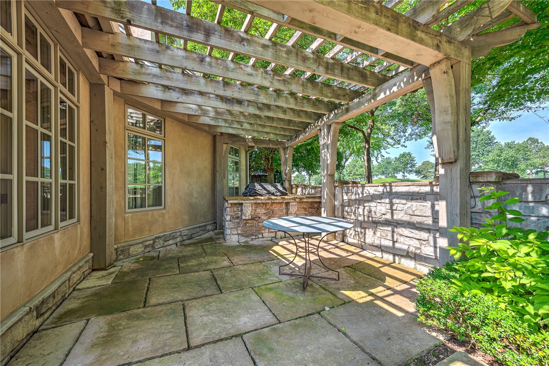 Rogers, Arkansas, 72758, United States, 3 Bedrooms Bedrooms, ,5 BathroomsBathrooms,Residential,For Sale,1857707