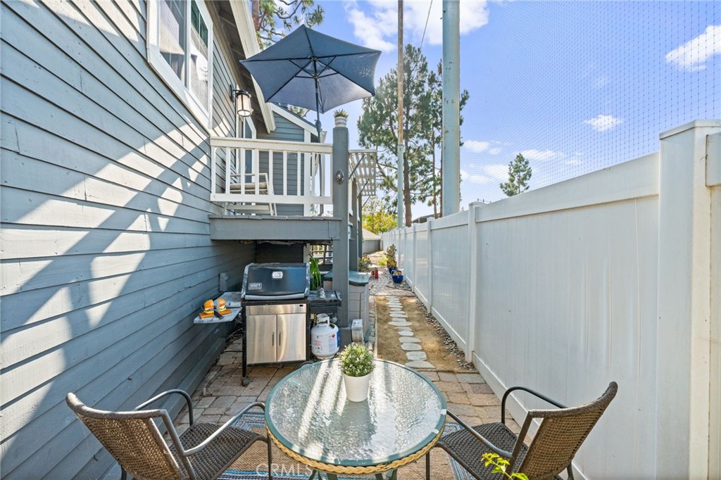 Costa Mesa, California, 92626, United States, 2 Bedrooms Bedrooms, ,2 BathroomsBathrooms,Residential,For Sale,1928708