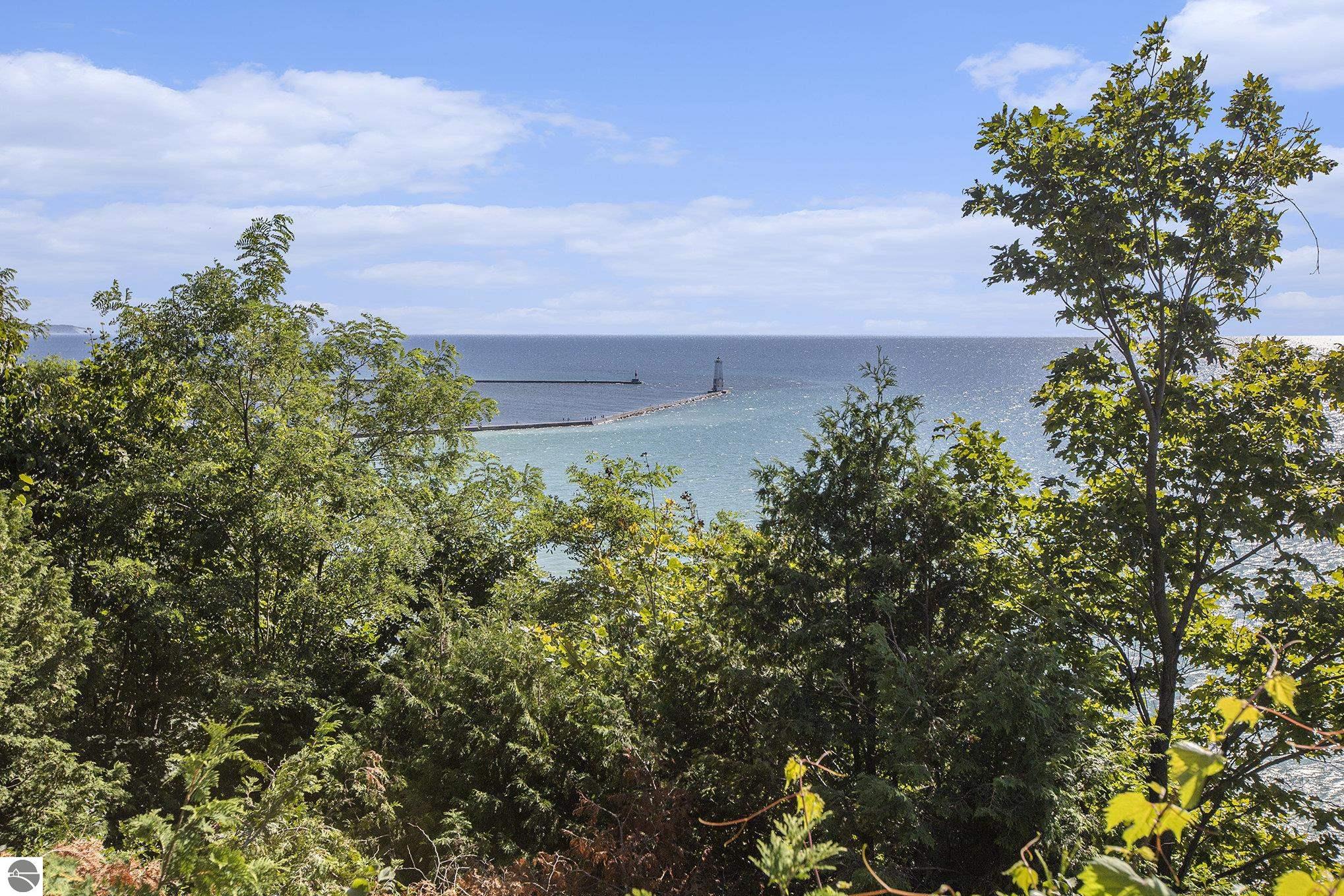 Frankfort, Michigan, 49635-9746, United States, 7 Bedrooms Bedrooms, ,5 BathroomsBathrooms,Residential,For Sale,1975140