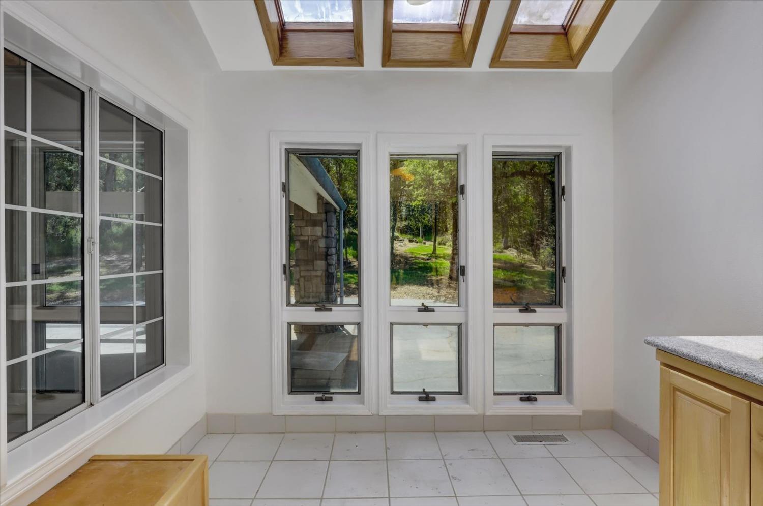Penn Valley, California, 95946, United States, 3 Bedrooms Bedrooms, ,4 BathroomsBathrooms,Residential,For Sale,1798374
