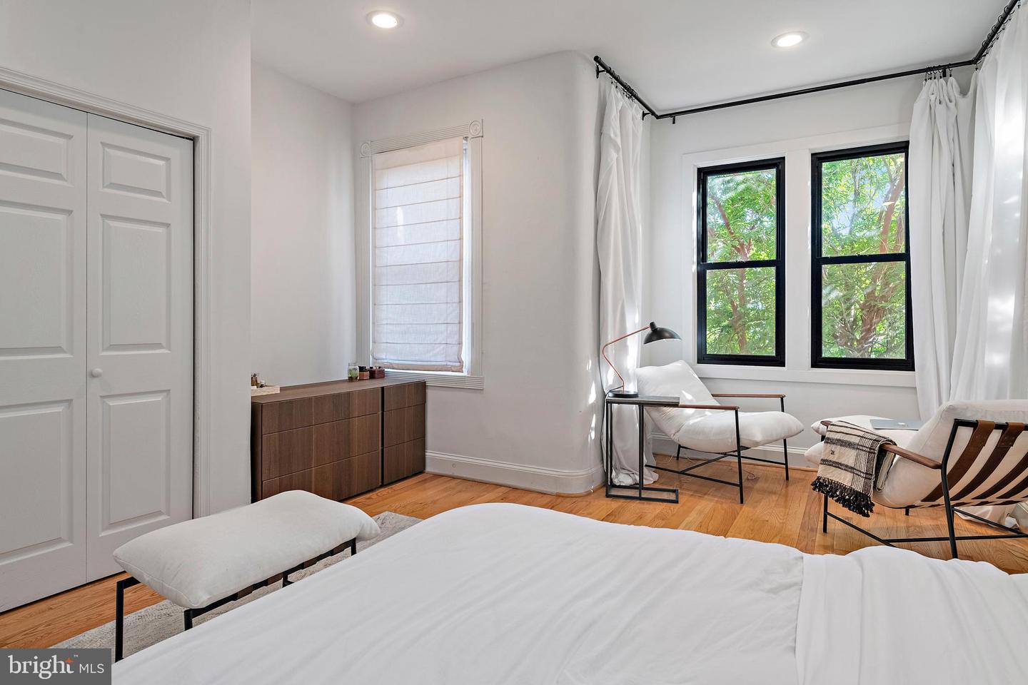 Washington, District of Columbia, 20001, United States, 4 Bedrooms Bedrooms, ,4 BathroomsBathrooms,Residential,For Sale,1988247