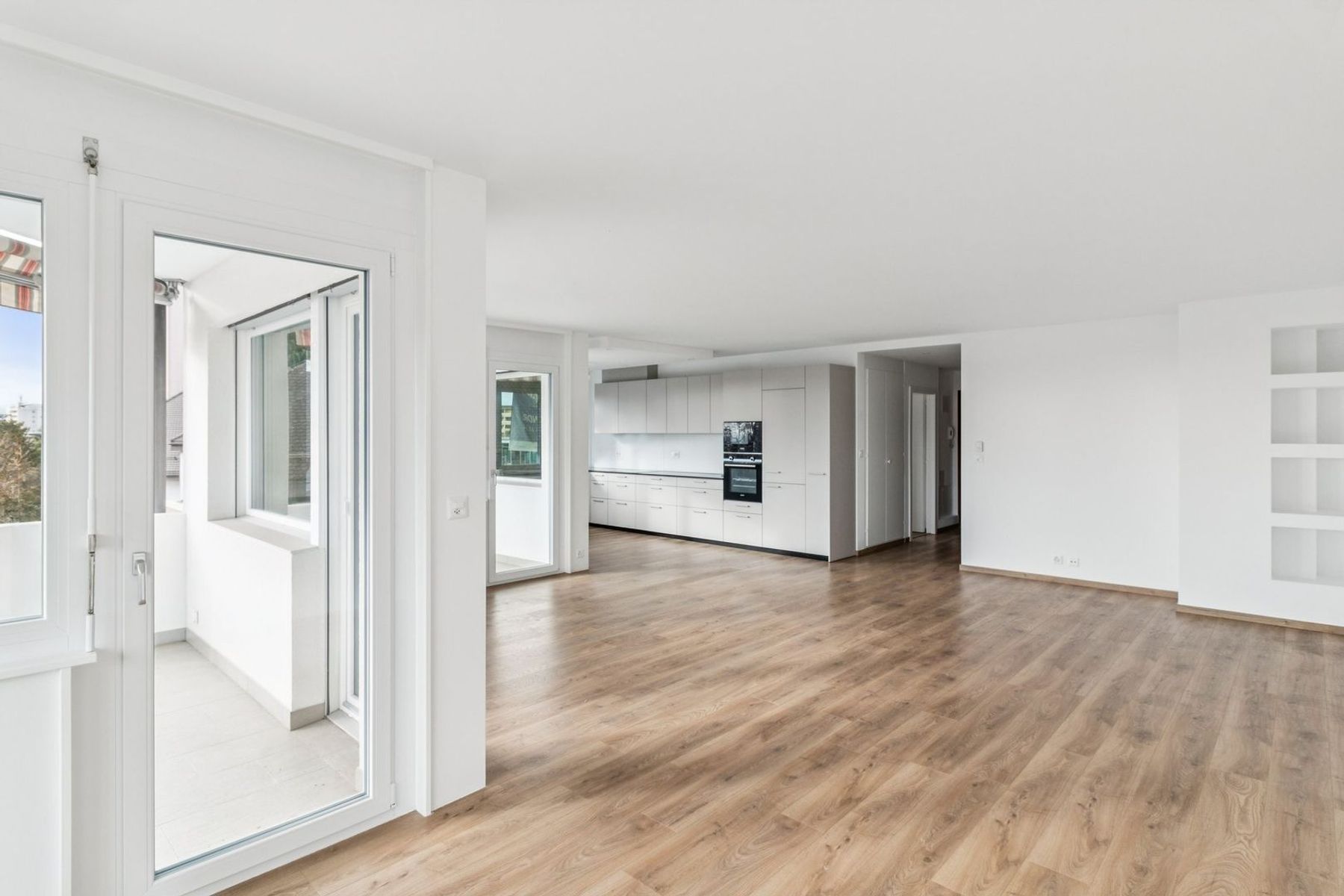  Renovated 5.5-room apartment with separate studio A rare opportunity - 物件實景