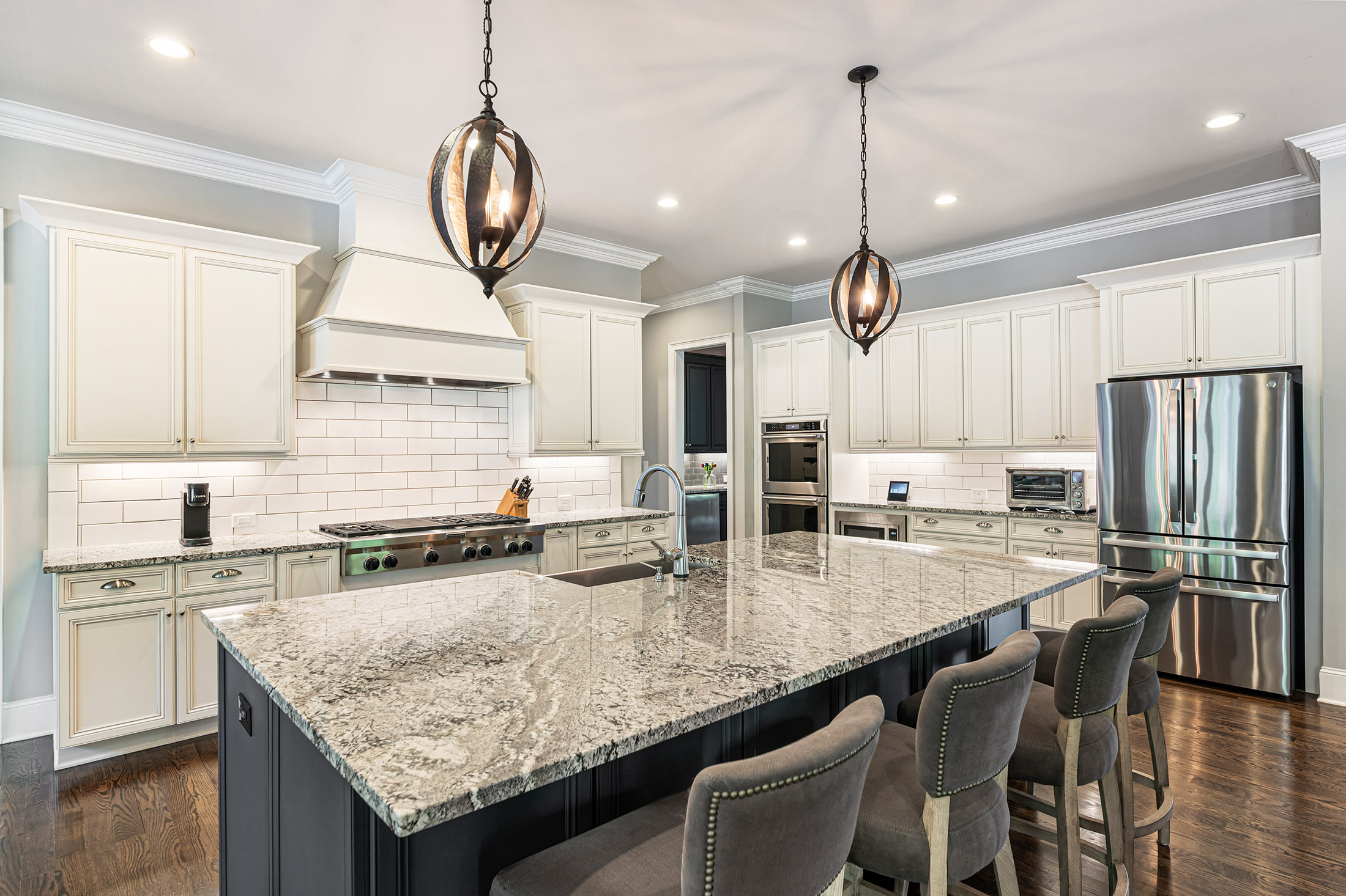  Desirable Monte Hewett First-Time Resale in the Sought-After Lake Haven - 物件實景