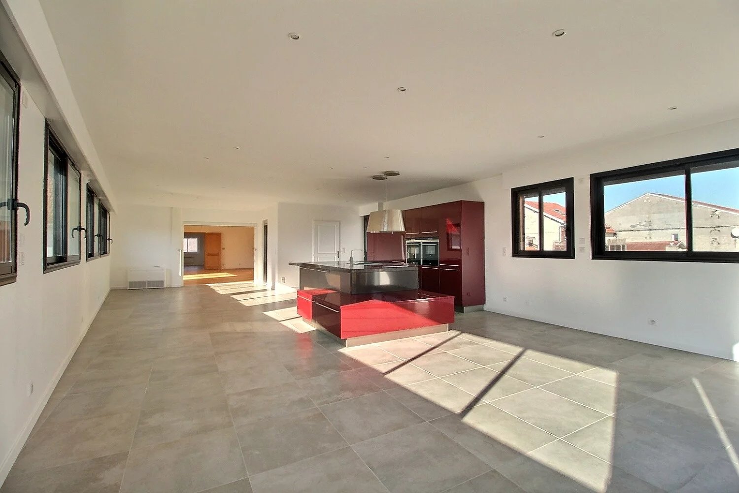 Andernos-les-Bains, New Aquitaine, 33510, FR, 4 Bedrooms Bedrooms, ,2 BathroomsBathrooms,Residential,For Sale,1675160