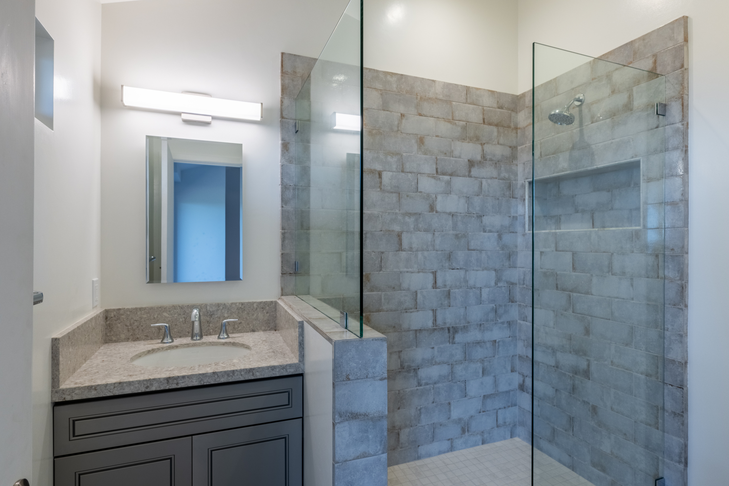  214 Crest Road - 物件實景