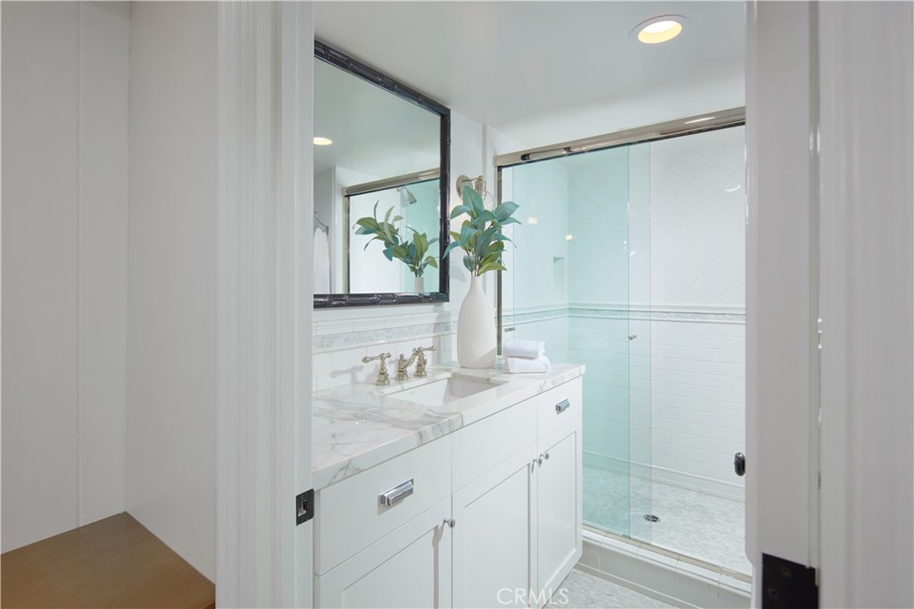 Newport Beach, California, 92660, United States, 5 Bedrooms Bedrooms, ,7 BathroomsBathrooms,Residential,For Sale,1847350