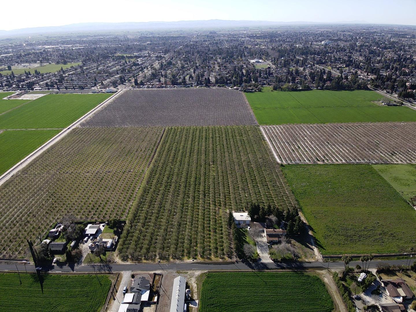 Turlock, California, 95380, United States, 3 Bedrooms Bedrooms, ,4 BathroomsBathrooms,Residential,For Sale,1993882