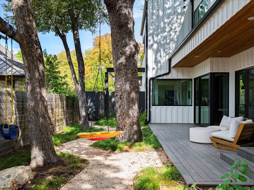 Austin, Texas, 78703, United States, 4 Bedrooms Bedrooms, ,4 BathroomsBathrooms,Residential,For Sale,1940448