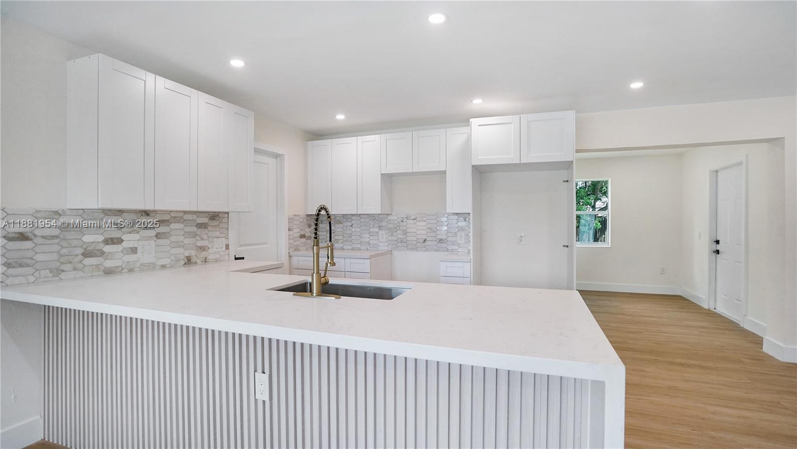 Sunrise, Florida, 33322, United States, 3 Bedrooms Bedrooms, ,2 BathroomsBathrooms,Residential,For Sale,1950754