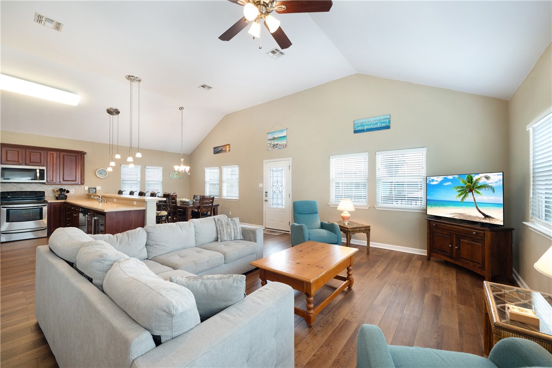 Port Aransas, Texas, 78373, United States, 4 Bedrooms Bedrooms, ,3 BathroomsBathrooms,Residential,For Sale,1829180