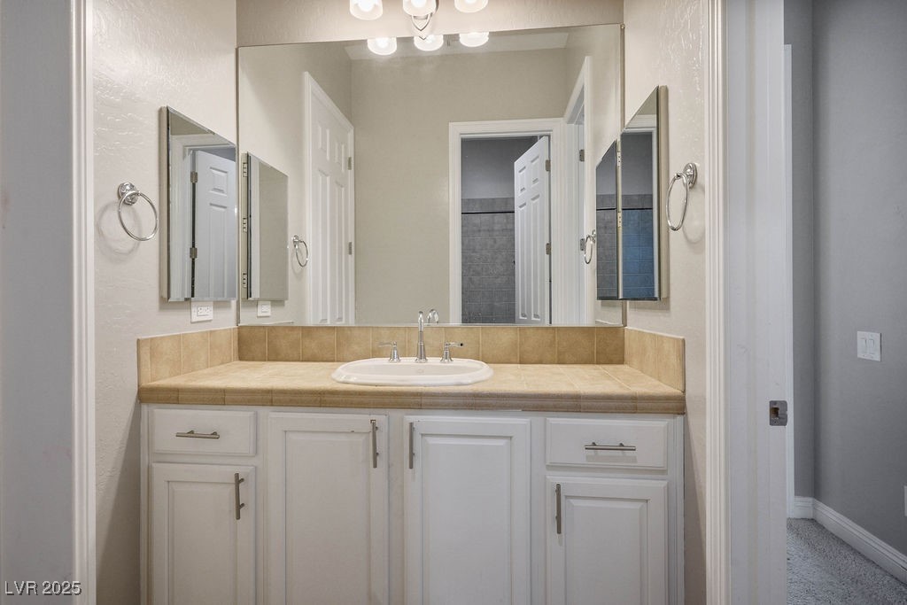 Henderson, Nevada, 89044, United States, 5 Bedrooms Bedrooms, ,5 BathroomsBathrooms,Residential,For Sale,2003253