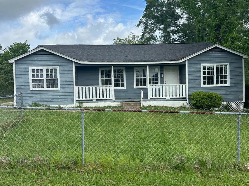 Merritt St, Leesville, LA 71446