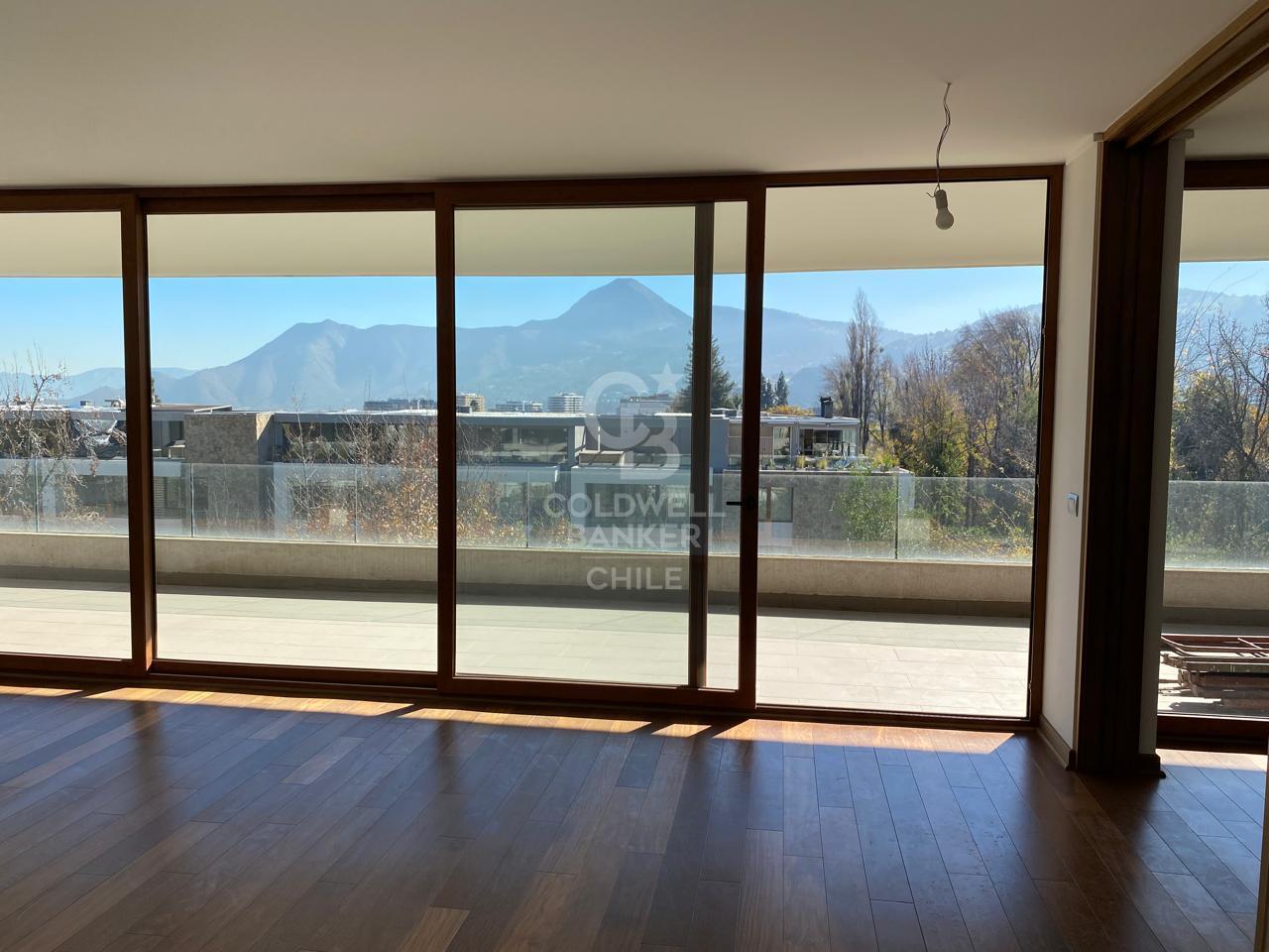 Las Condes, Chile, 4 Bedrooms Bedrooms, ,5 BathroomsBathrooms,Residential,For Sale,1856785