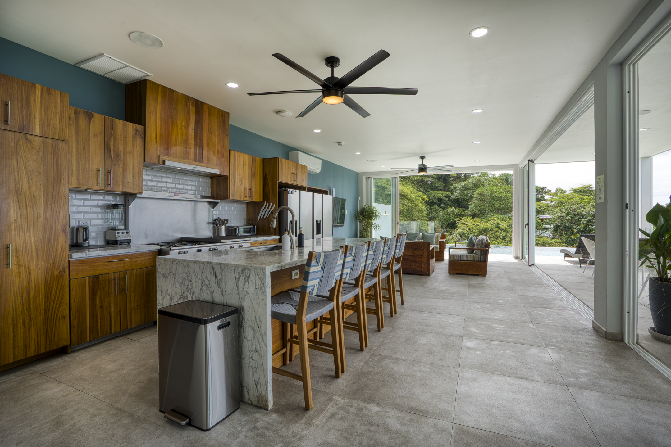 Manuel Antonio, Puntarenas, CR, 10 Bedrooms Bedrooms, ,12 BathroomsBathrooms,Residential,For Sale,1865275