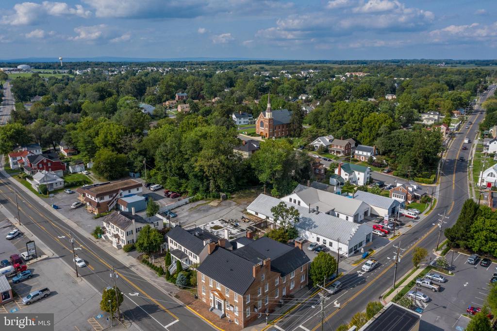 Berryville, Virginia, 22611, United States, 4 Bedrooms Bedrooms, ,3 BathroomsBathrooms,Residential,For Sale,2015067
