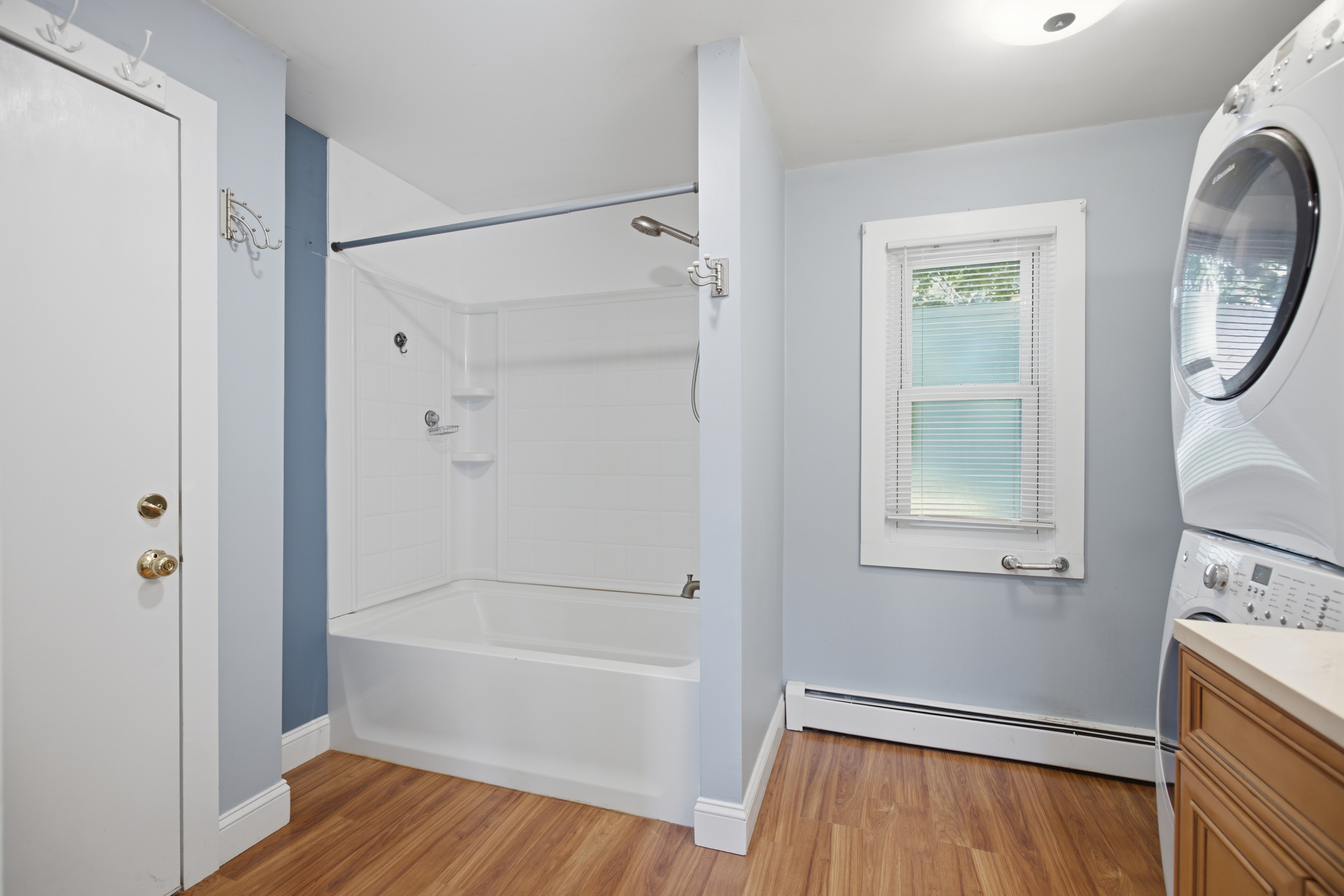  6-8 Center Pl, Stow, MA 01775 - 物件實景
