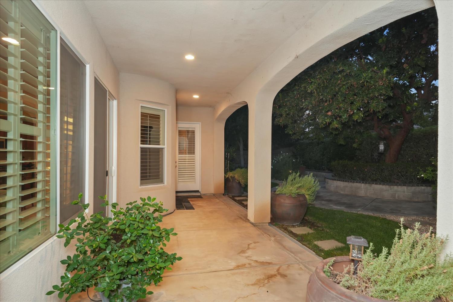 Clovis, California, 93619, United States, 3 Bedrooms Bedrooms, ,2 BathroomsBathrooms,Residential,For Sale,1942854