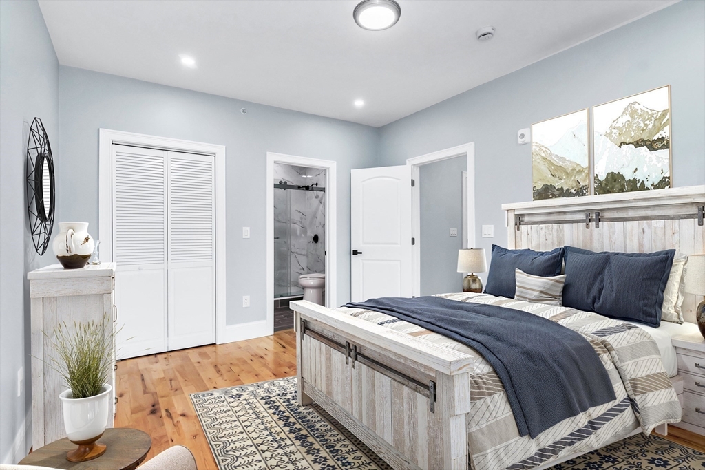 Chelsea, Massachusetts, 02150, United States, 3 Bedrooms Bedrooms, ,2 BathroomsBathrooms,Residential,For Sale,1987382