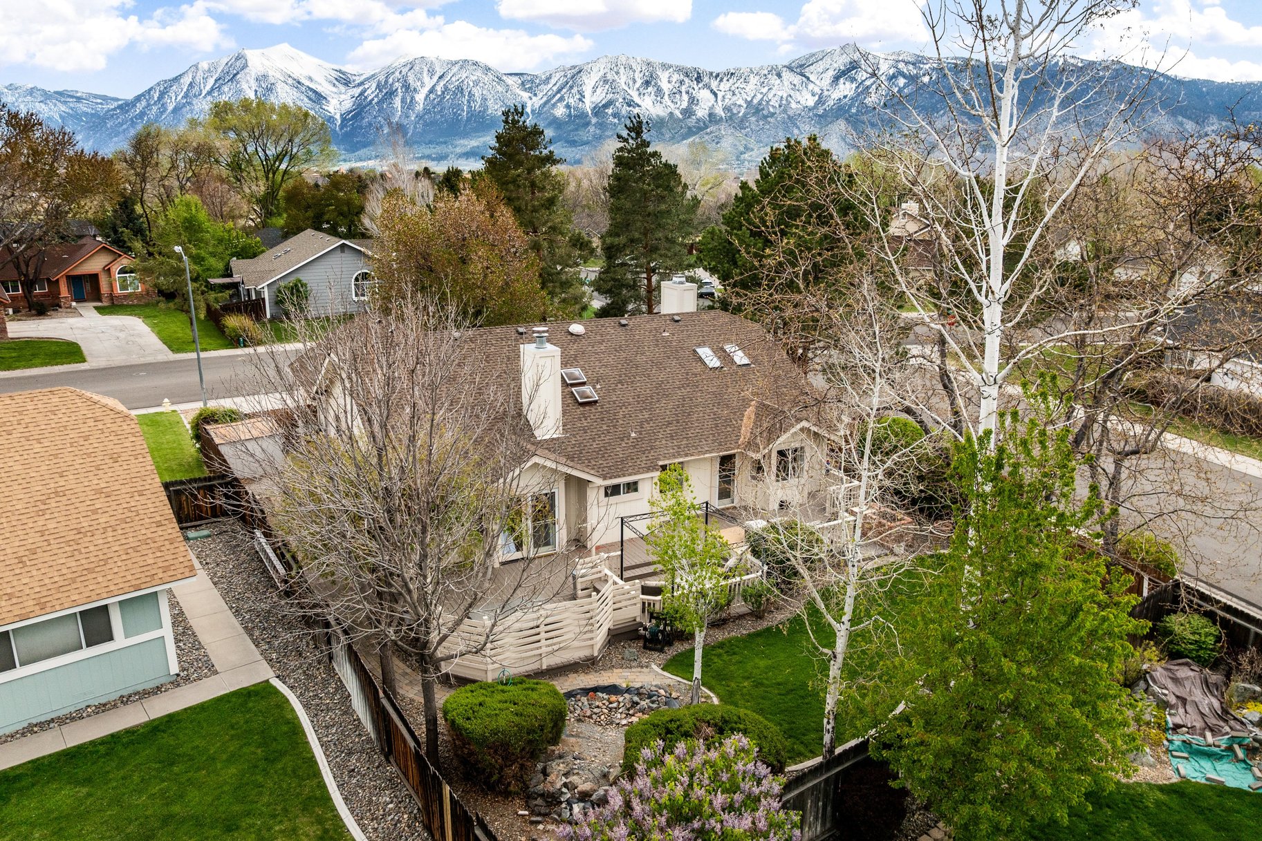  Windhaven Home with Designer Kitchen and Extensive Upgrades - 物件實景