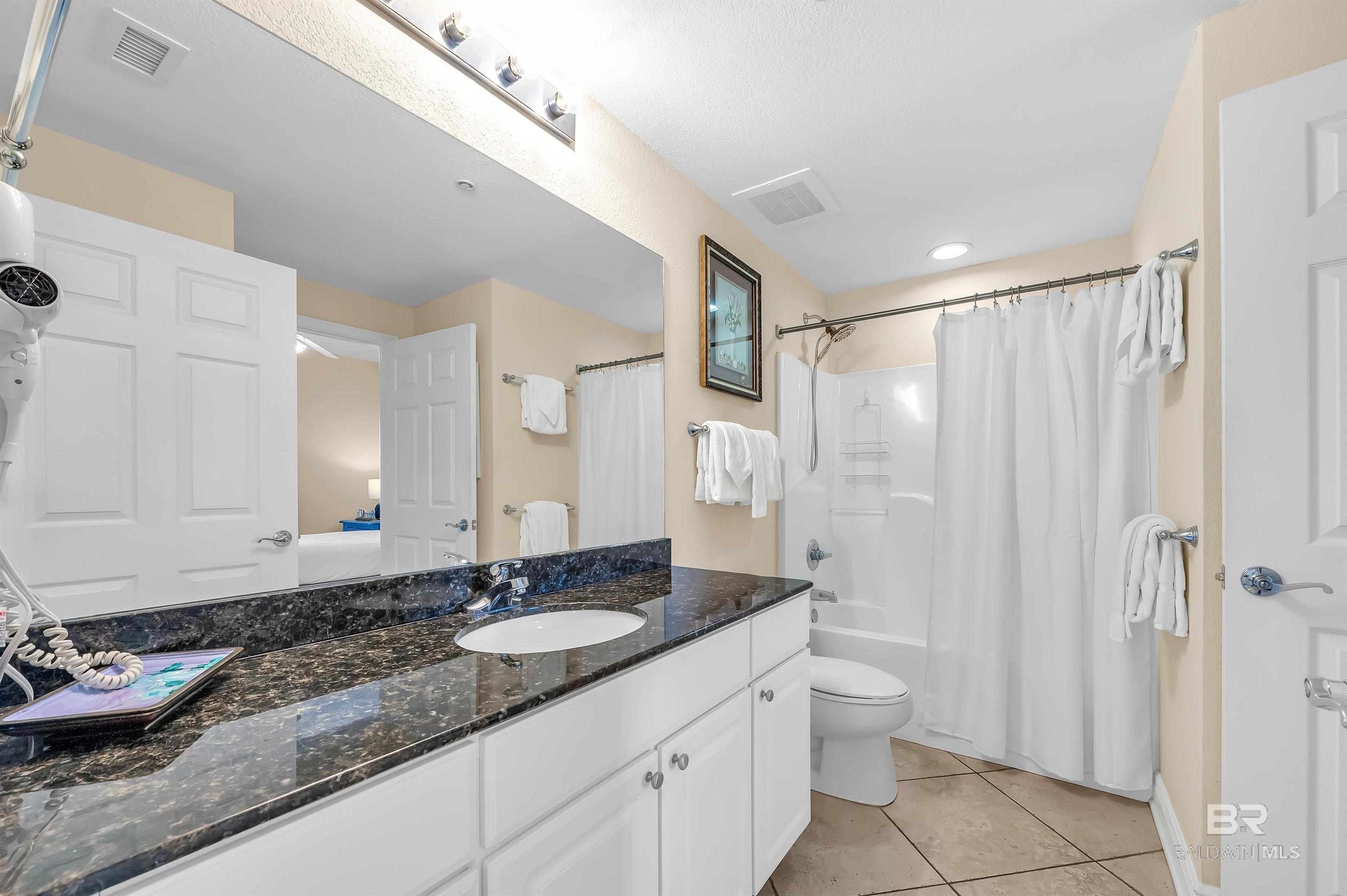 Gulf Shores, Alabama, 36542, United States, 2 Bedrooms Bedrooms, ,2 BathroomsBathrooms,Residential,For Sale,1879116