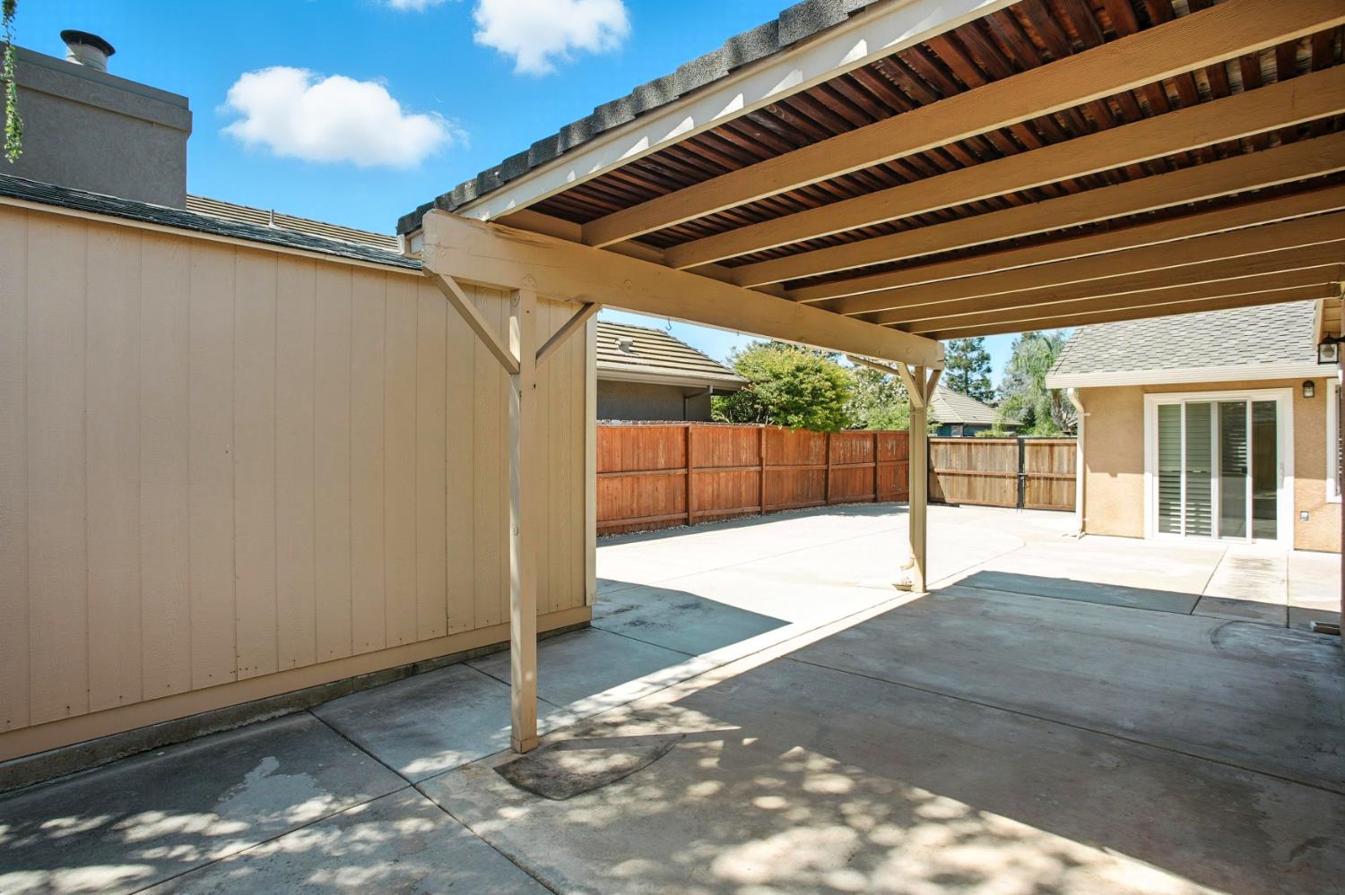 Galt, California, 95632, United States, 3 Bedrooms Bedrooms, ,2 BathroomsBathrooms,Residential,For Sale,1906984