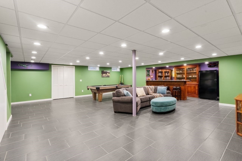 Halifax, Massachusetts, 02338, United States, 3 Bedrooms Bedrooms, ,3 BathroomsBathrooms,Residential,For Sale,1938860