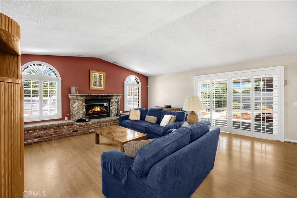 Upland, California, 91786, United States, 5 Bedrooms Bedrooms, ,2 BathroomsBathrooms,Residential,For Sale,1927860