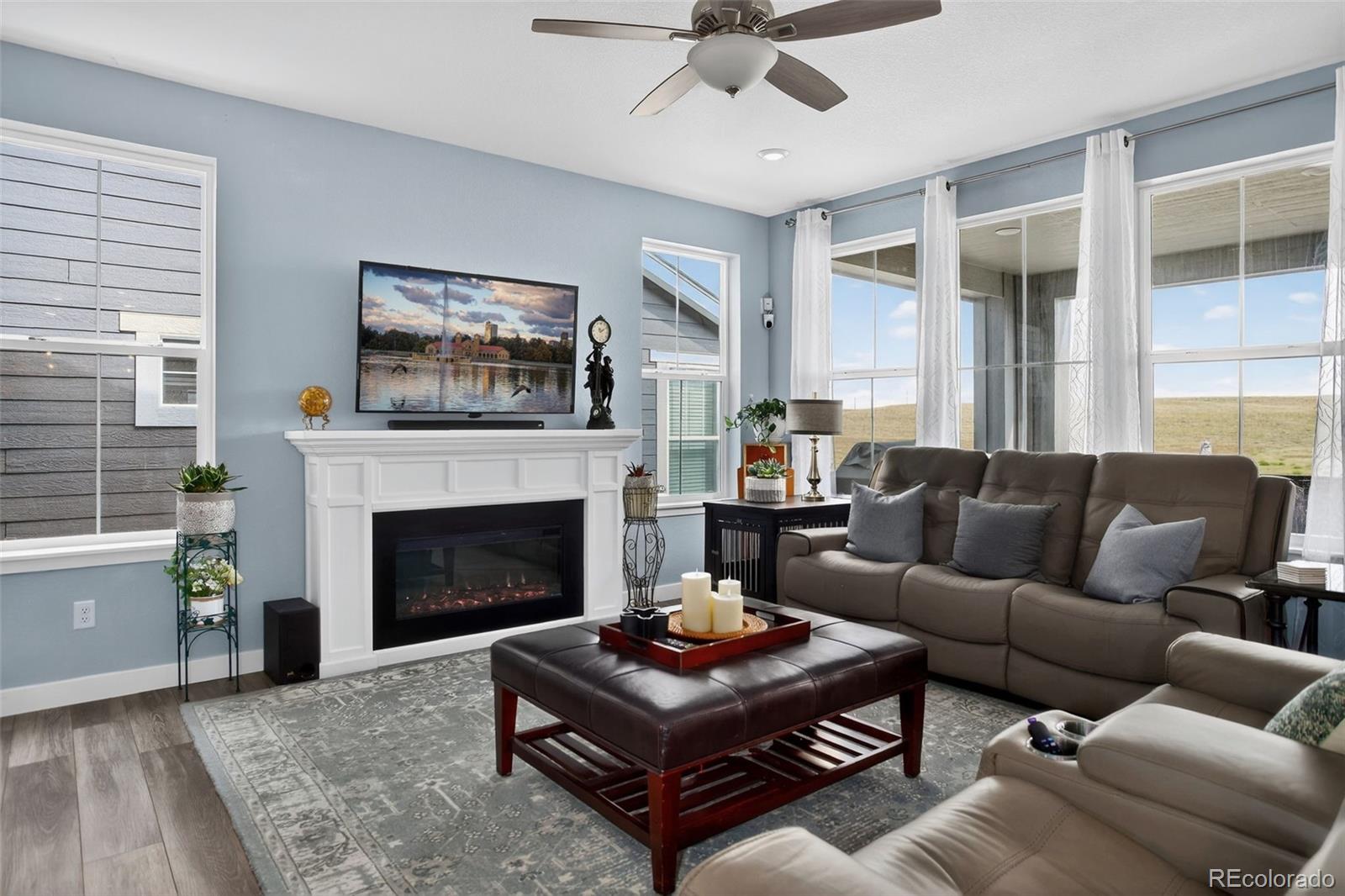 Littleton, Colorado, 80125, United States, 4 Bedrooms Bedrooms, ,3 BathroomsBathrooms,Residential,For Sale,1940940