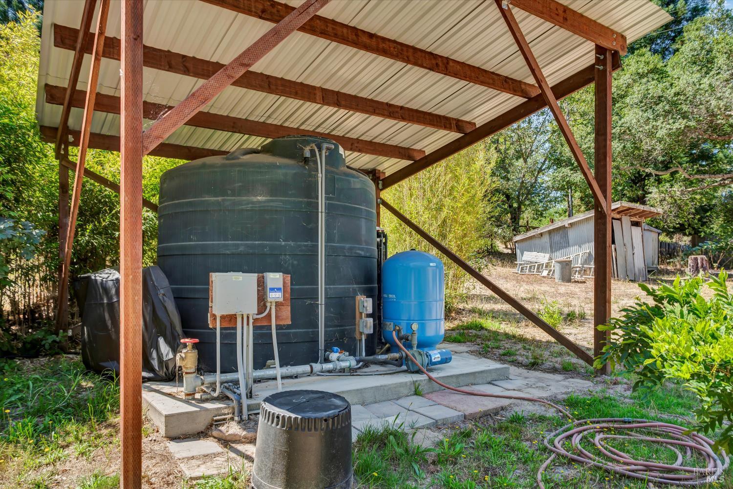 Sebastopol, California, 95472, United States, 2 Bedrooms Bedrooms, ,2 BathroomsBathrooms,Residential,For Sale,1913141
