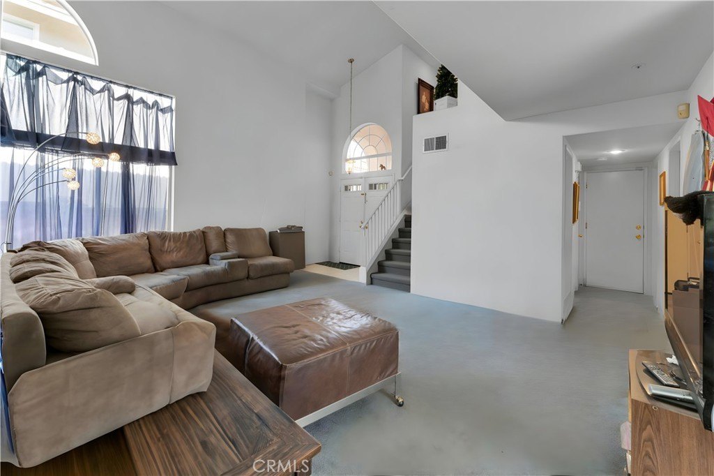 Fontana, California, 92336, United States, 4 Bedrooms Bedrooms, ,2 BathroomsBathrooms,Residential,For Sale,1943666