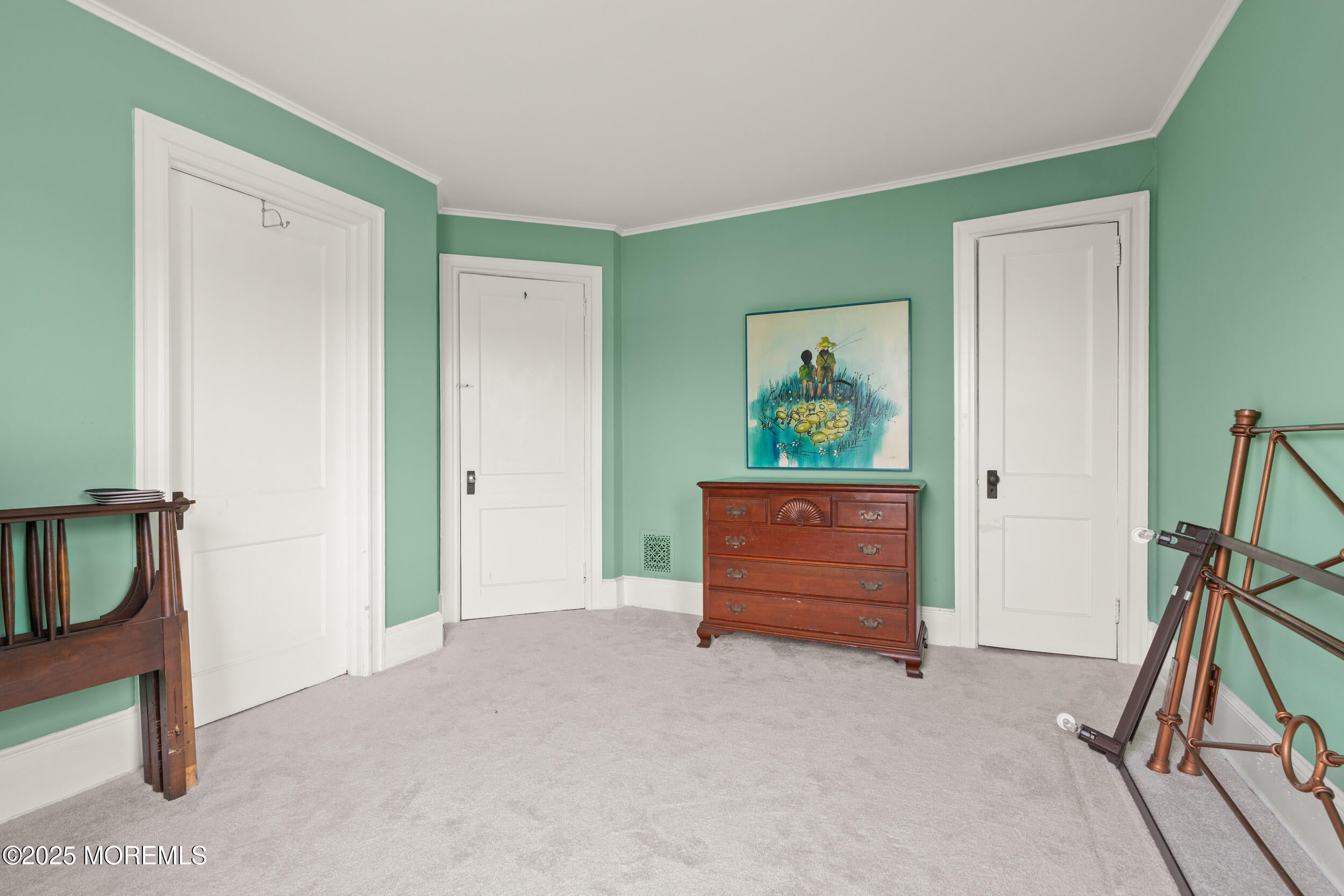 Allenhurst, New Jersey, 07711, United States, 6 Bedrooms Bedrooms, ,4 BathroomsBathrooms,Residential,For Sale,1973765