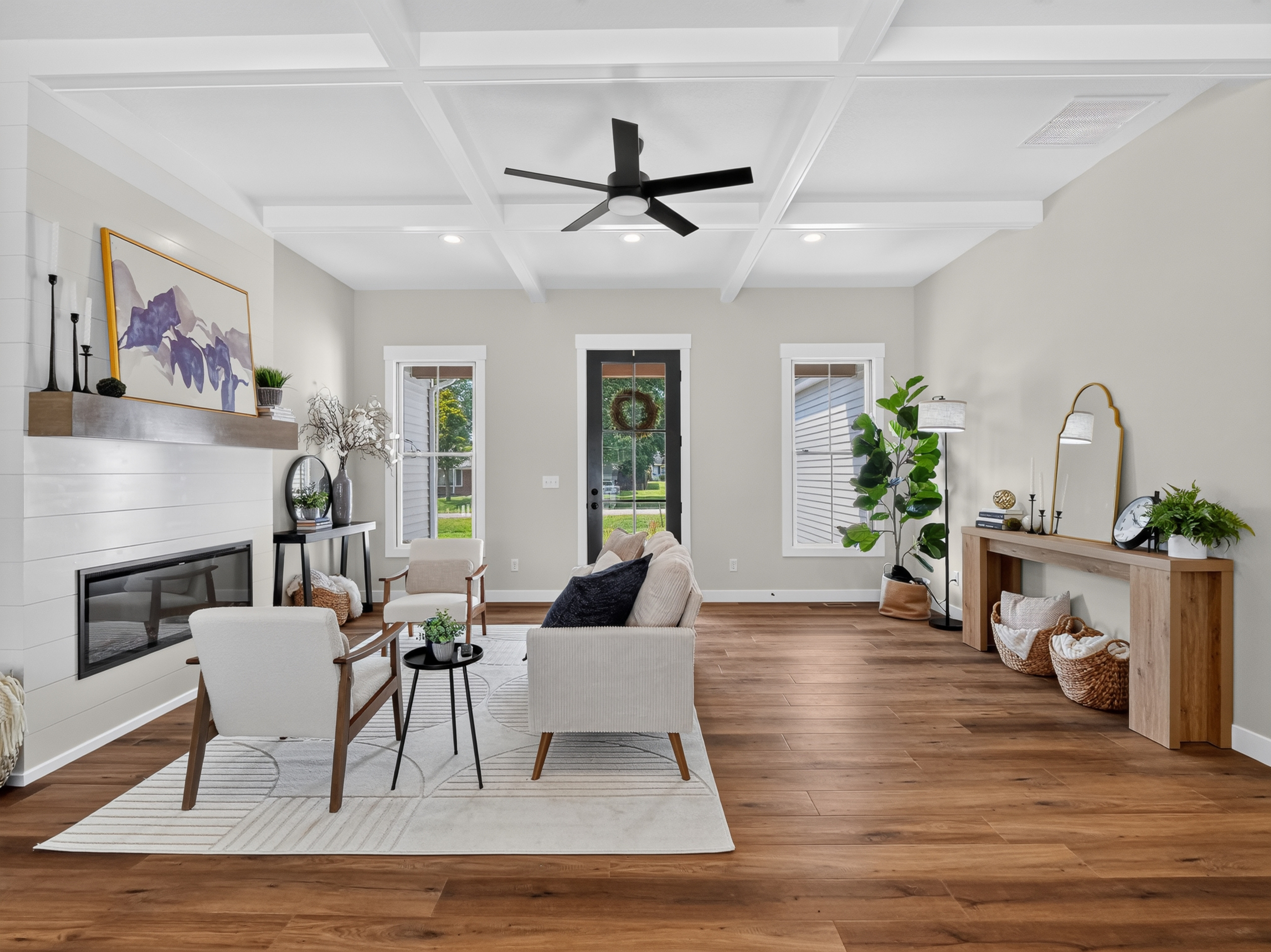  Modern Farmhouse w/ High-End Finishes - 物件實景