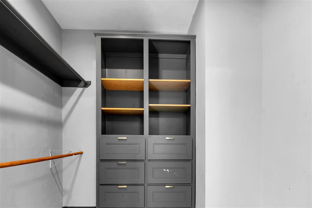 Dequincy, Louisiana, 70633, United States, 5 Bedrooms Bedrooms, ,4 BathroomsBathrooms,Residential,For Sale,1984141