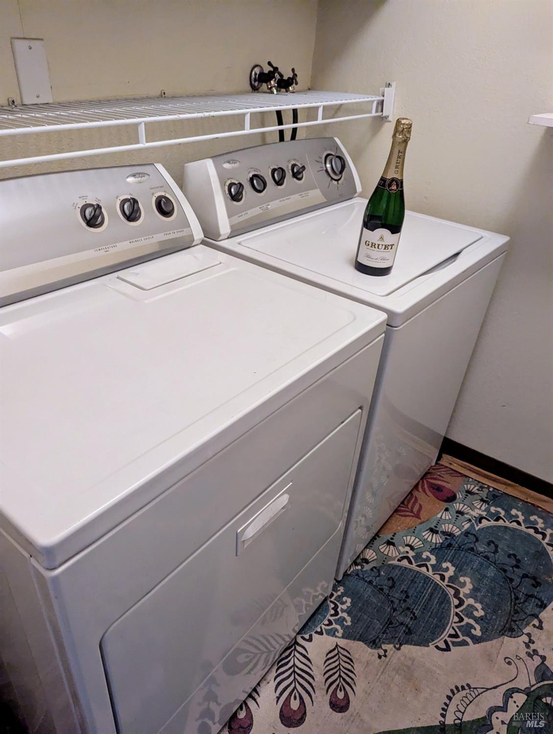 Novato, California, 94947, United States, 3 Bedrooms Bedrooms, ,3 BathroomsBathrooms,Residential,For Sale,1989495