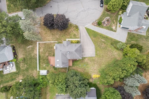 Southborough, Massachusetts, 01772, United States, 4 Bedrooms Bedrooms, ,3 BathroomsBathrooms,Residential,For Sale,1981487