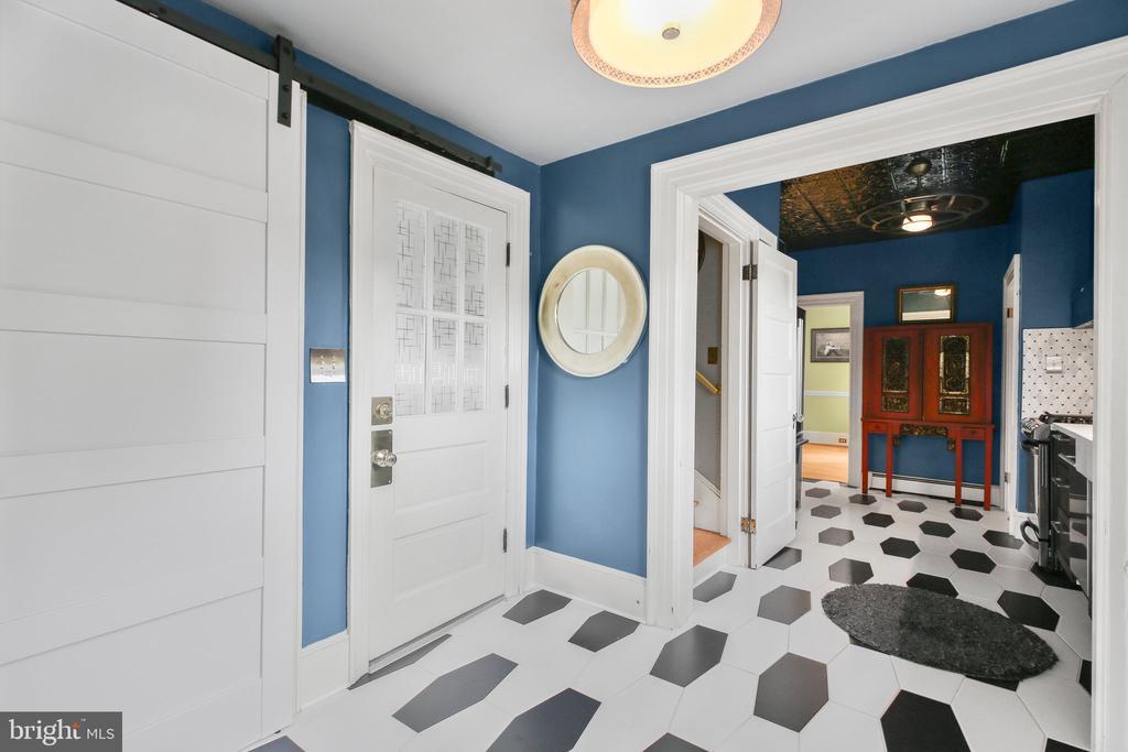 Fredericksburg, Virginia, 22401, United States, 4 Bedrooms Bedrooms, ,2 BathroomsBathrooms,Residential,For Sale,1826966