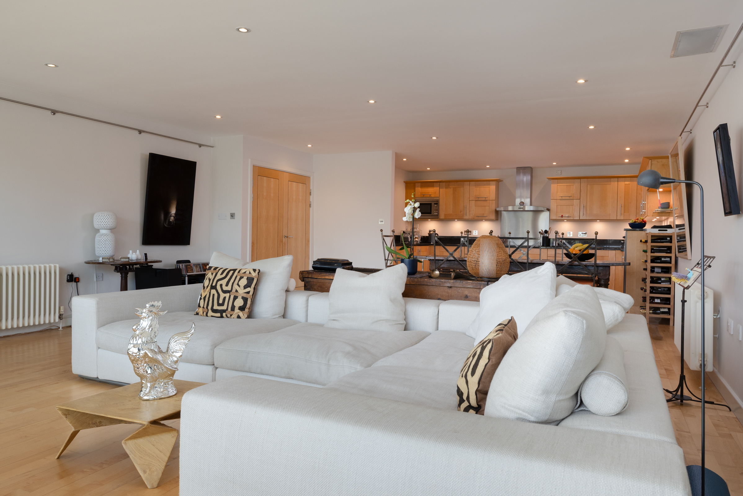  A Riverside Richmond Apartment with a Vast Wraparound Terrace - 物件實景