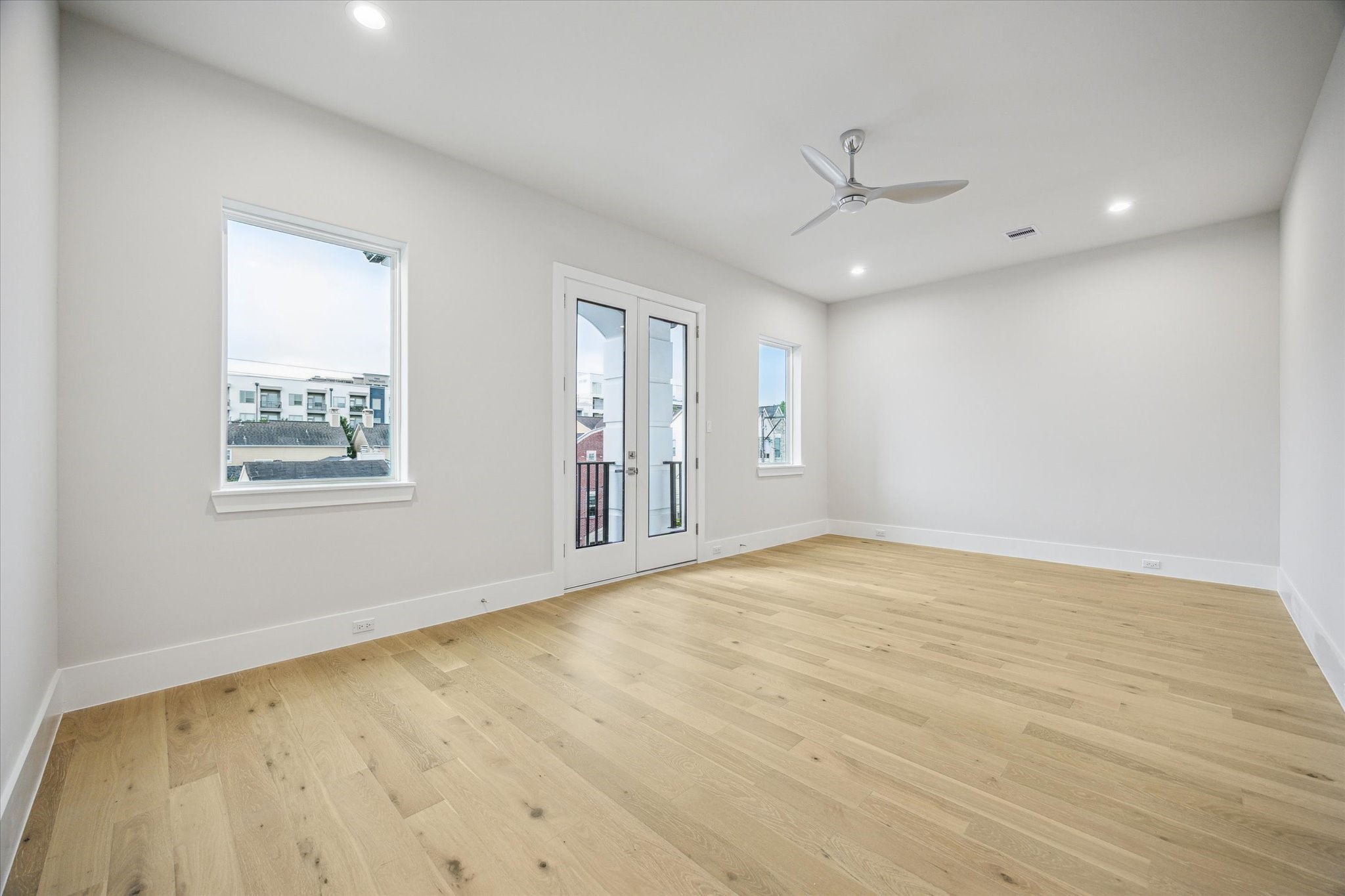  902 Knox Street A - 物件實景
