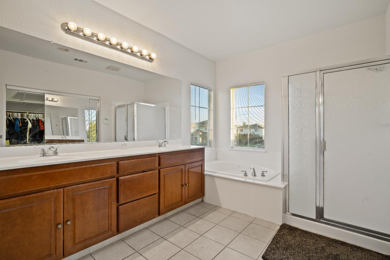 Riverbank, California, 95367, United States, 4 Bedrooms Bedrooms, ,3 BathroomsBathrooms,Residential,For Sale,1974513