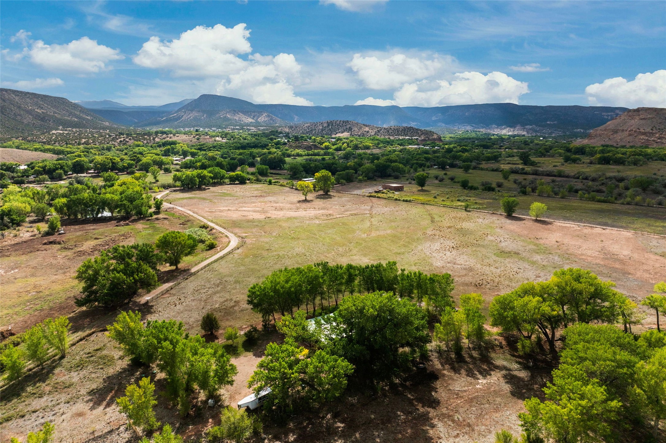  28 Pond at Rancho Acequias - 物件實景