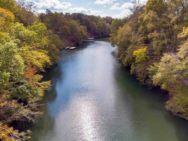 Florence, Alabama, 35630, United States, 4 Bedrooms Bedrooms, ,4 BathroomsBathrooms,Residential,For Sale,1988218
