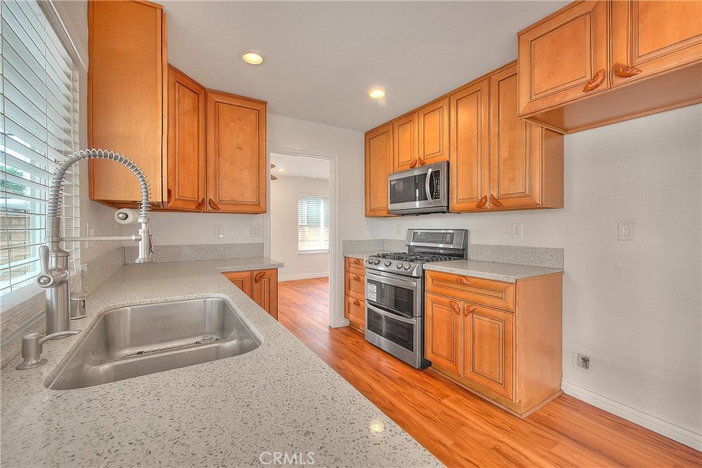 Ontario, California, 91764, United States, 4 Bedrooms Bedrooms, ,3 BathroomsBathrooms,Residential,For Sale,1992341