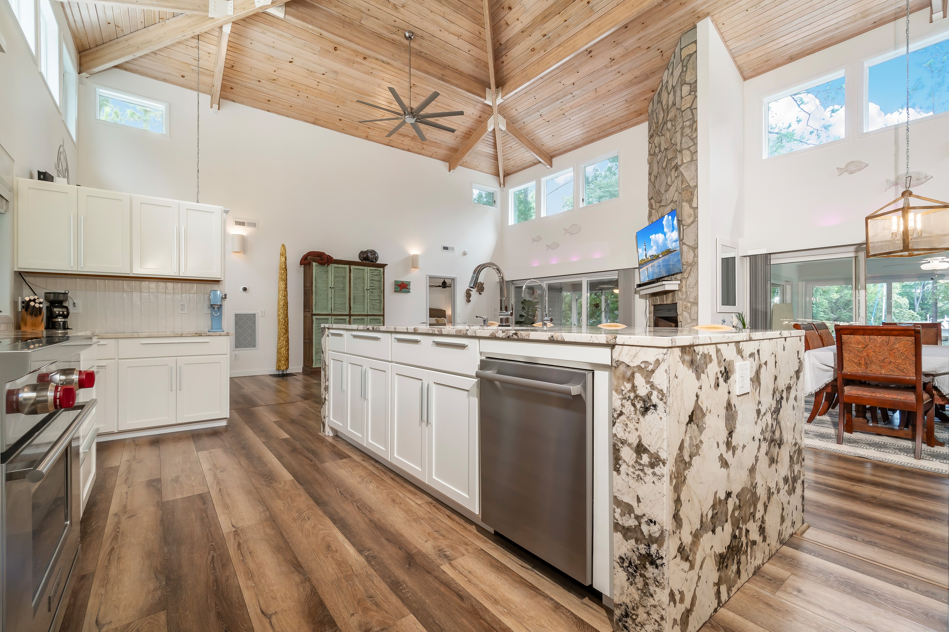 Oriental, North Carolina, 28571, United States, 3 Bedrooms Bedrooms, ,3 BathroomsBathrooms,Residential,For Sale,1930624