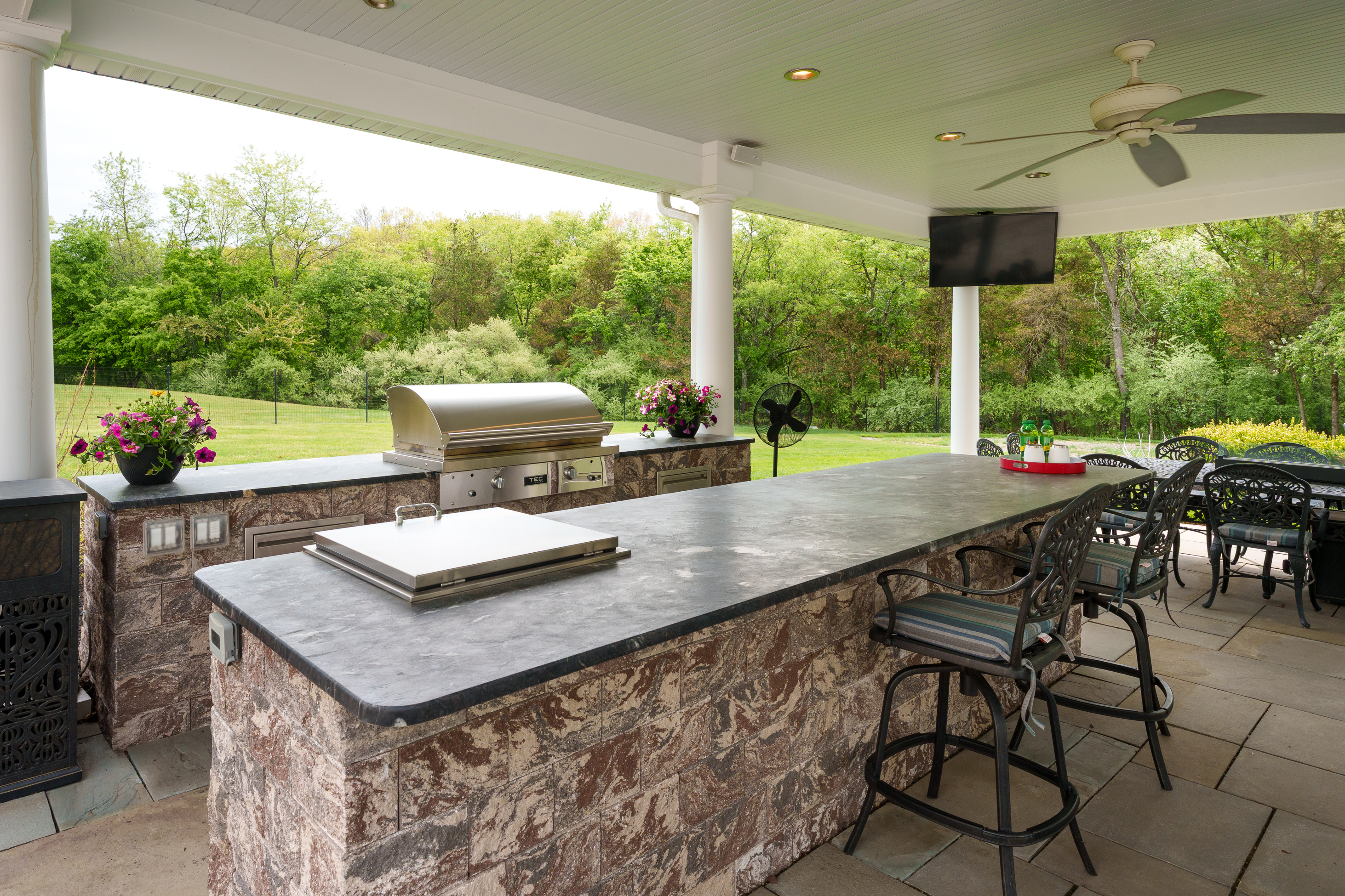  Luxury Estate Near Princeton with Resort-Style Pool, Covered Pavilion & 9+ Acres - 物件實景