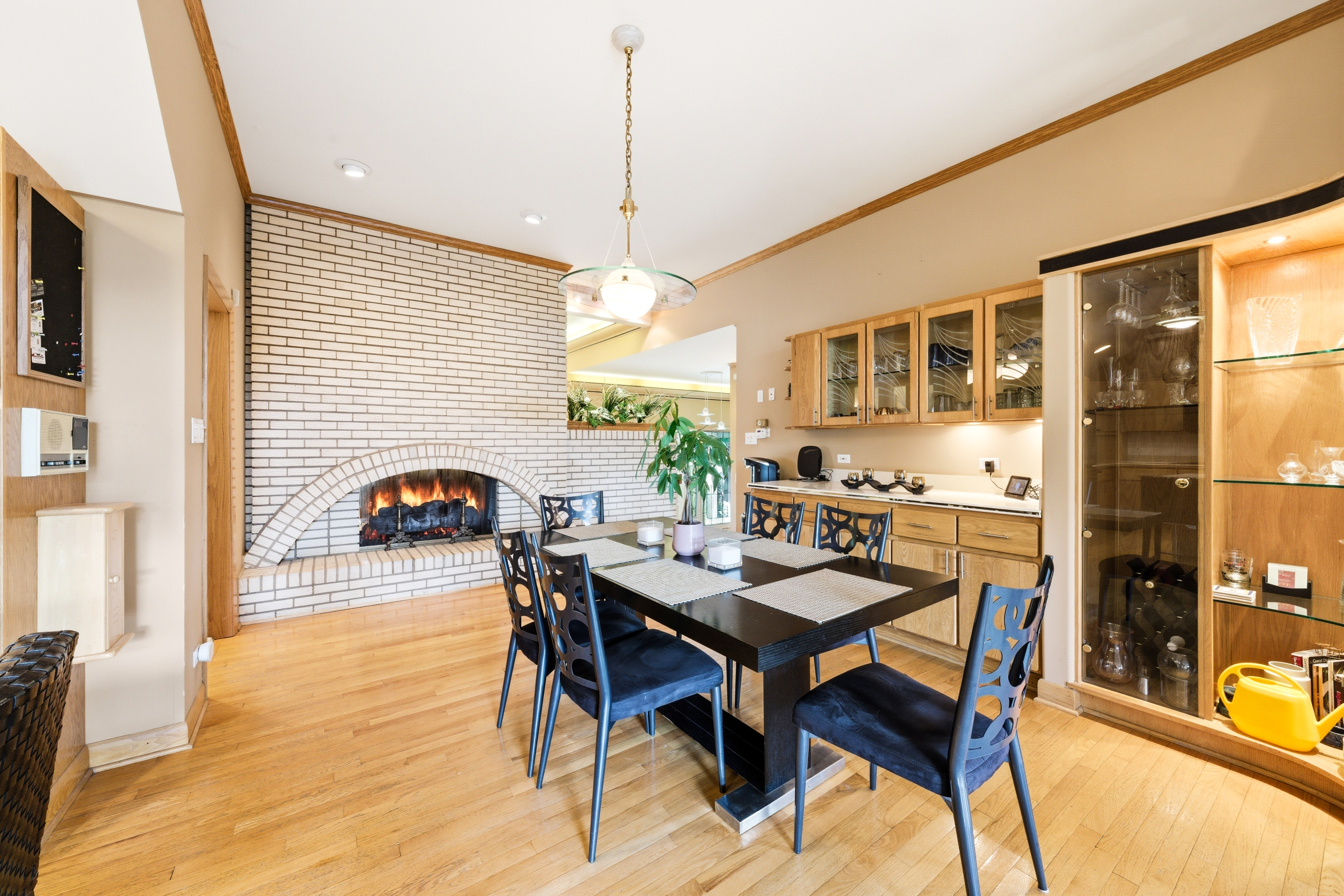  exceptional mid-century modern home - 物件實景