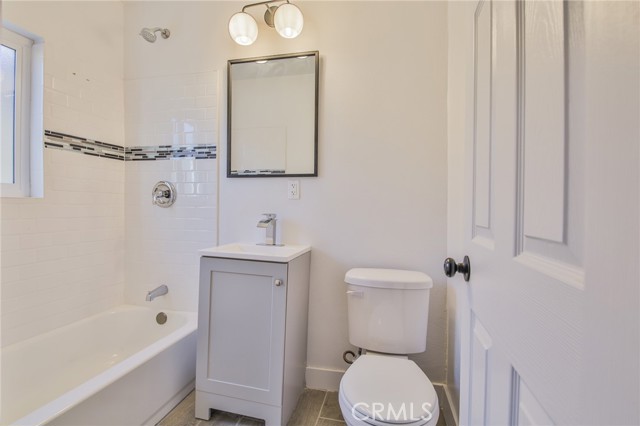 Compton, California, 90222, United States, 2 Bedrooms Bedrooms, ,2 BathroomsBathrooms,Residential,For Sale,1881655