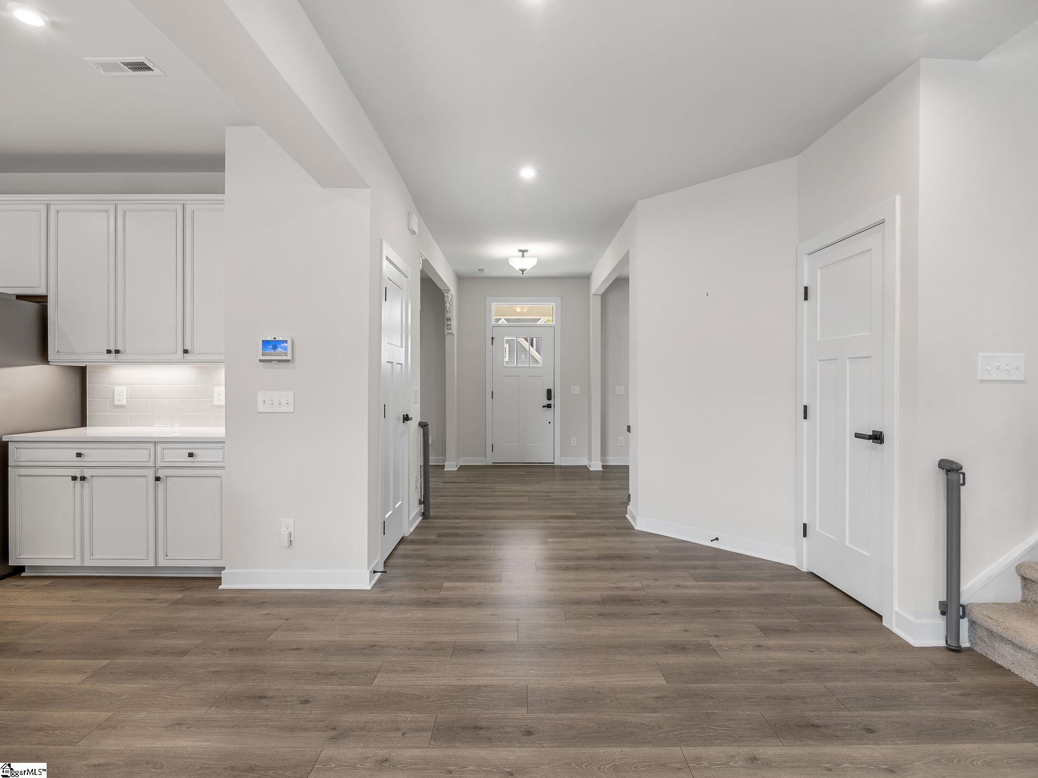 Woodruff, South Carolina, 29388, United States, 5 Bedrooms Bedrooms, ,4 BathroomsBathrooms,Residential,For Sale,1890519